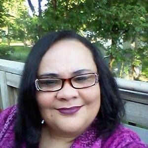 Meet your Posher, Dee dee